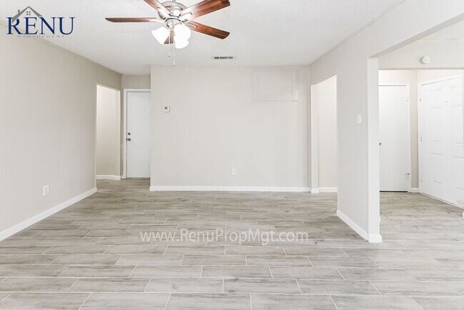 Foto del edificio - This Summer Special is Heating Up!: 50% of...
