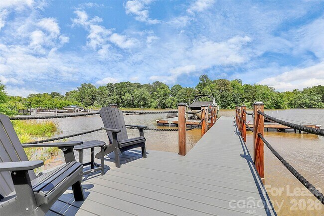 Building Photo - 136 Preston Rd