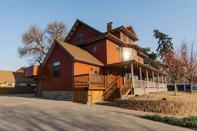 Building Photo - 3008 O St