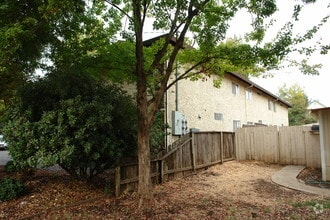 Building Photo - Hazel Student Living