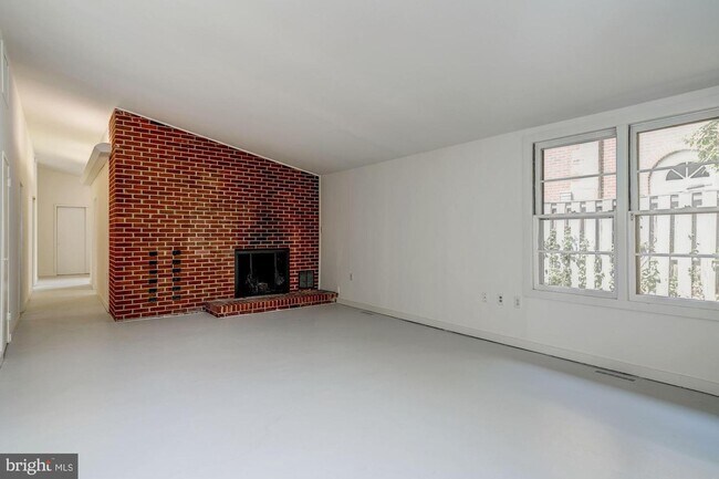 Foto del edificio - 3203 Cathedral Ave NW