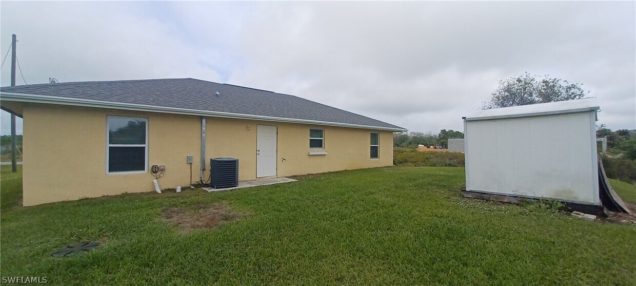 Building Photo - 8016 Olive Cir