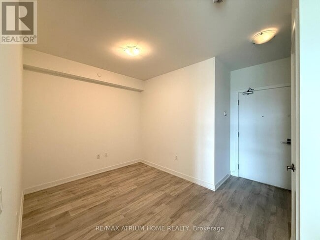 Building Photo - 4699-4699 Glen Erin Dr
