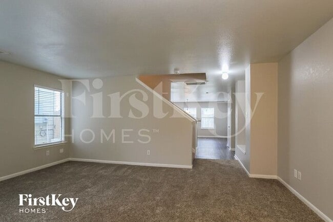 Foto del edificio - 430 Remington Creek Dr