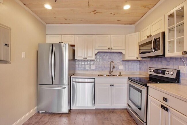 Building Photo - 150 Maribeau Square NW