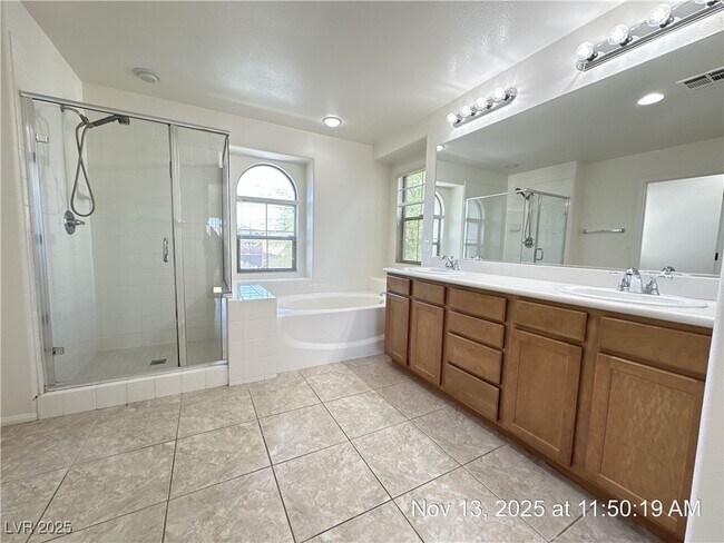 Building Photo - 10632 Peach Creek St