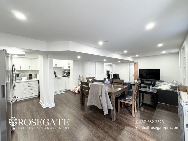Building Photo - Modern 2-Bedroom Basement Apartment with P...