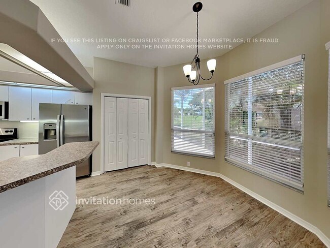 Foto del edificio - 6614 Oakbrooke Cir