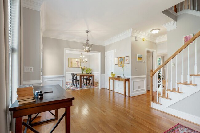 Foto del edificio - 100 Spring Valley Ln