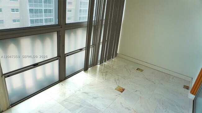 Foto del edificio - 301 NE 14th Ave