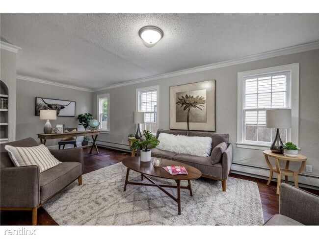 Building Photo - 3 br, 3 bath House - 1134 Jessamine Ave E
