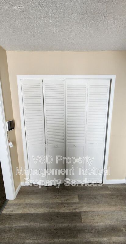 Foto del edificio - 374 E 232nd St