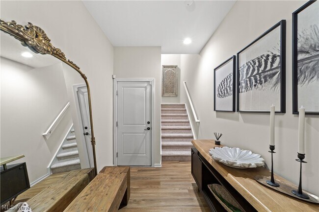 Building Photo - 63 Ashbourne Dr