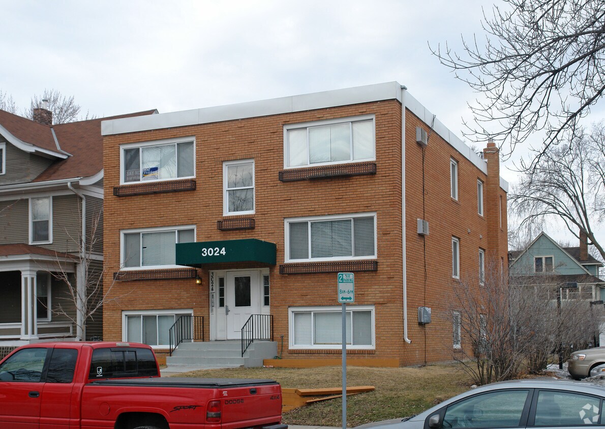 Primary Photo - 3024 Humboldt Ave S