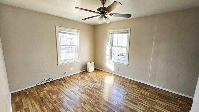 Foto del edificio - 1133 N Purdue Ave