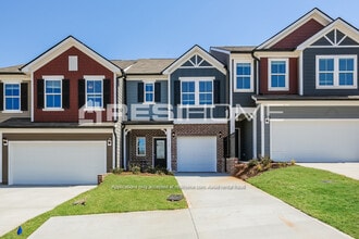 Building Photo - 153 Aurora Ln