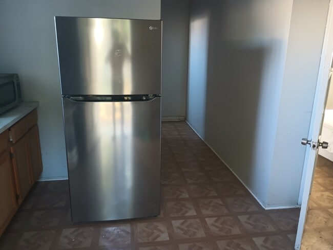 LG Fridge - 11925 168th St