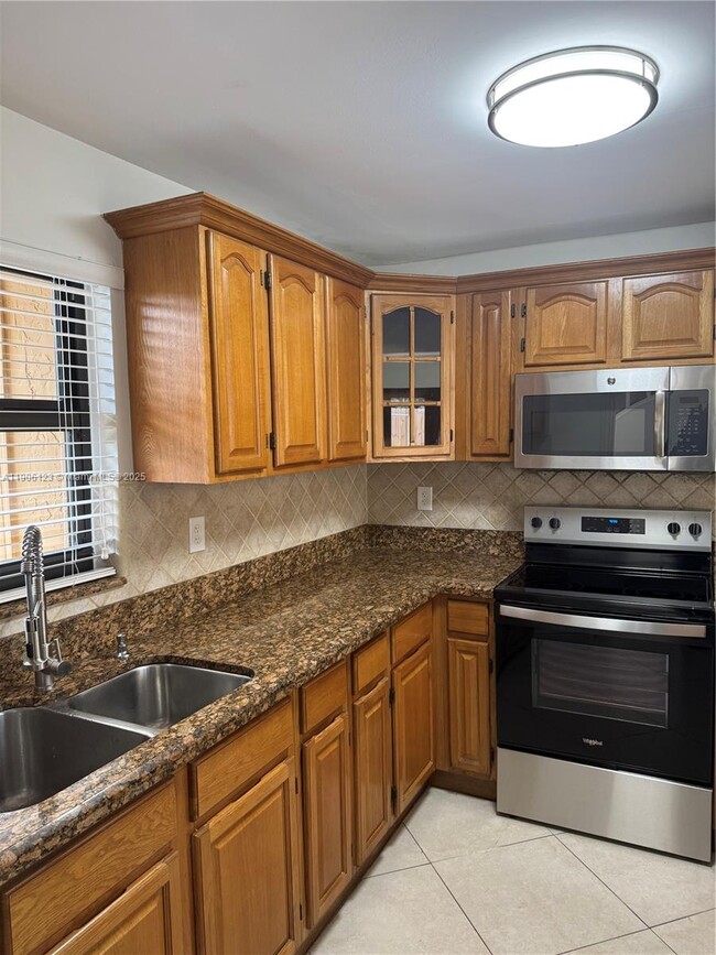 Foto del edificio - 3466 SW 112th Ave