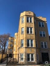 Building Photo - 1534 S Komensky Ave