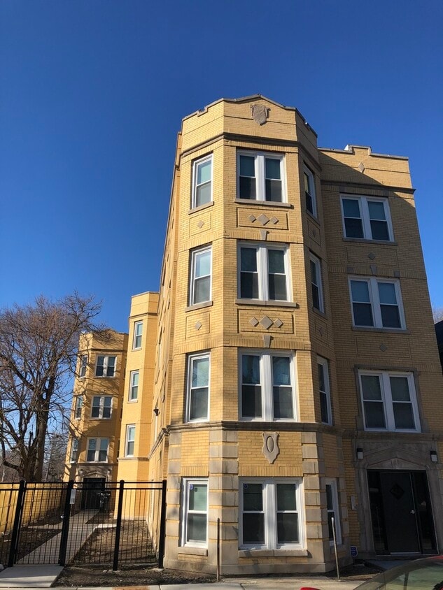 Primary Photo - 1534 S Komensky Ave