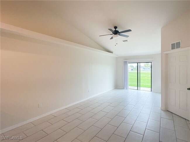 Foto del edificio - 3613 SW 8th Pl