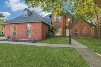 Building Photo - 1108 Heather Cir