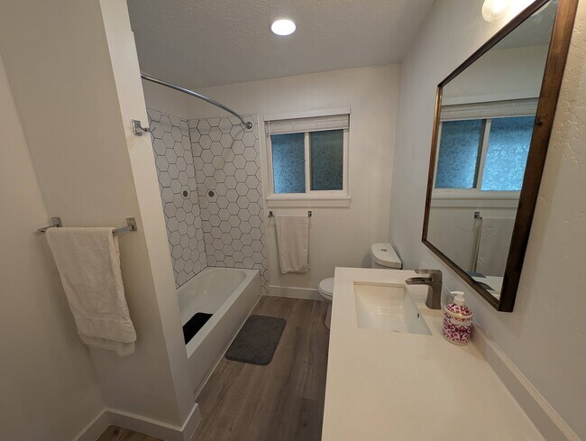 Foto del edificio - 5206 W Hunter Dr