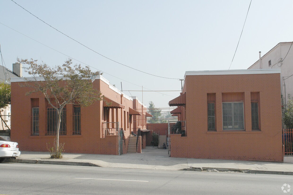 Building Photo - 246-248 N Alvarado St