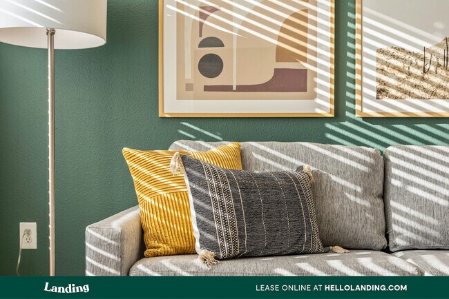 Foto del edificio - 14501 Grand Ave
