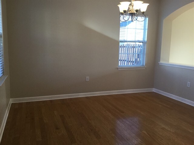 Building Photo - 1401 Moss Creek Drive