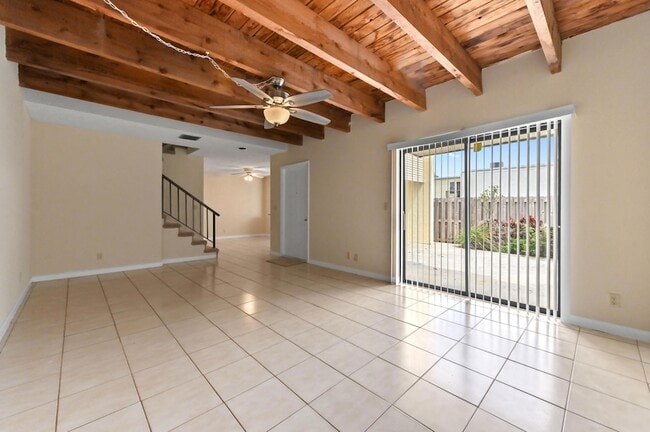 Foto del edificio - 1606 Shaker Cir