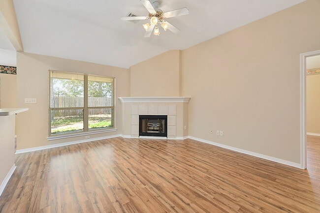 Building Photo - 2613 Trophy Dr