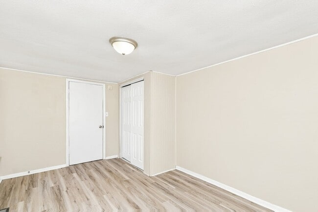 Building Photo - 3816 W 59th St