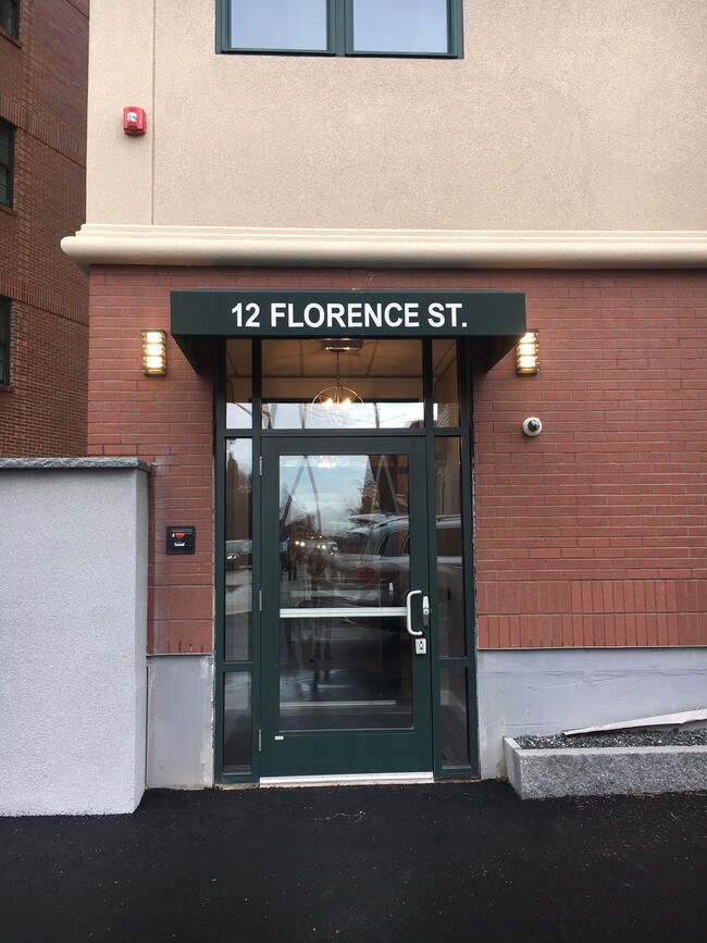 Building Photo - 12 Florence St