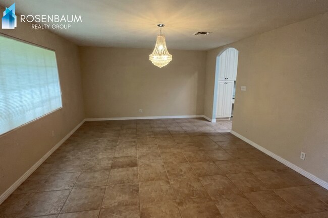 Foto del edificio - 3122 E Monterosa St