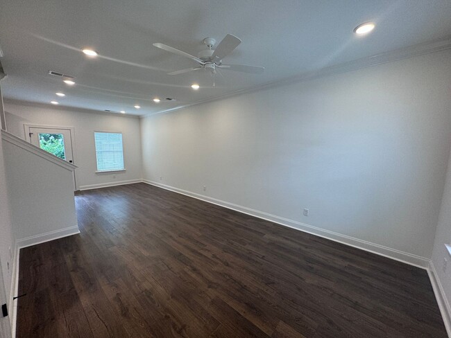 Building Photo - 3BD/3BA FOR RENT IN SOUTH GROVE