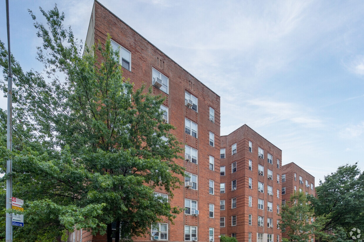 11132 76th Ave, Forest Hills, NY 11375 Apartments in Forest Hills