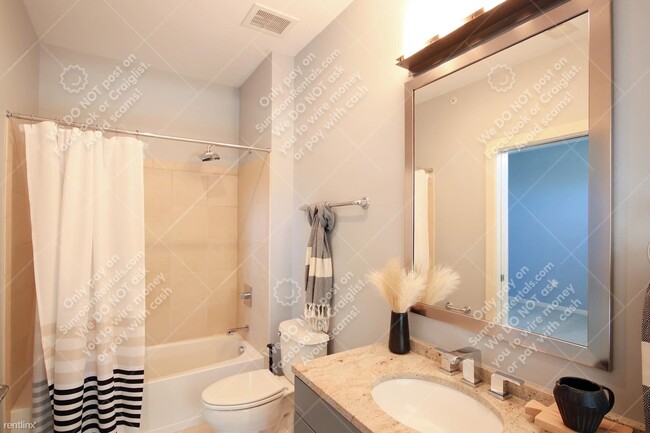 Building Photo - 2 br, 2.5 bath Condo - 85 N 5th St