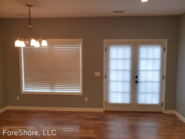Building Photo - 3 br, 2.5 bath House - 3 Regent Ave.