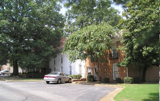 Cancha de Raleigh - Raleigh Court Townhomes