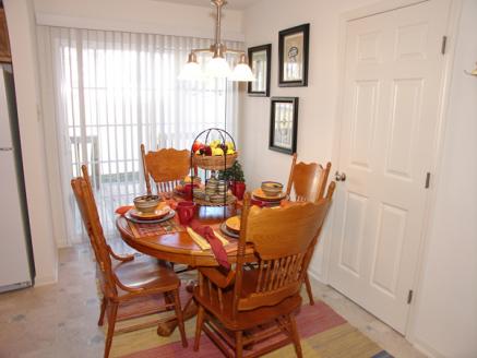Comedor de estilos de 1 de 3 - 301 N Dougherty Dr