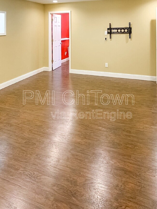 Foto del edificio - 3131 S Giles Ave