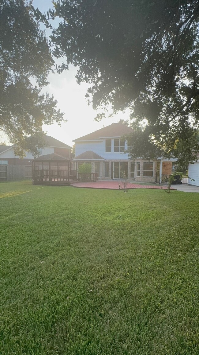 Foto del edificio - 8230 Falling Water Ct