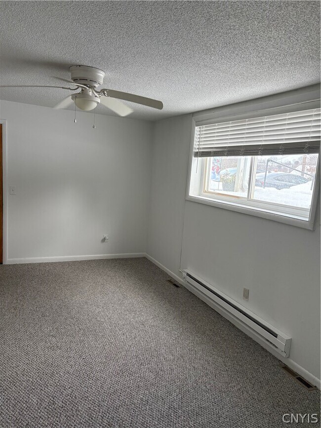 Foto del edificio - 330 Draper Ave