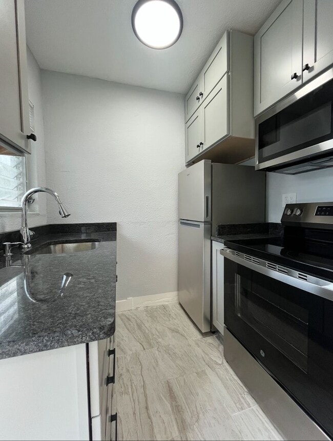 Building Photo - 50A W Boyer St