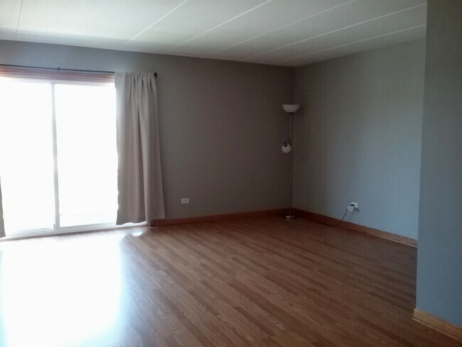 Foto del edificio - 10840 Kilpatrick Ave