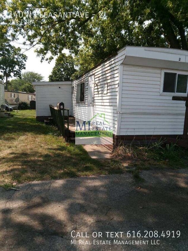 Primary Photo - 140 N Pleasant Ave