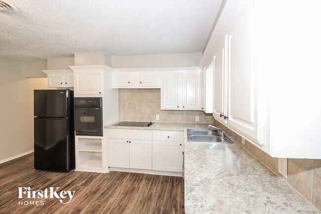 Building Photo - 7608 Oxley Dr