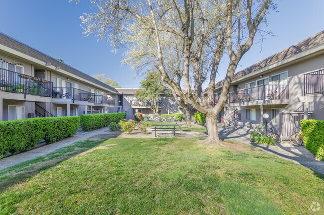 Building Photo - Aero Apartments