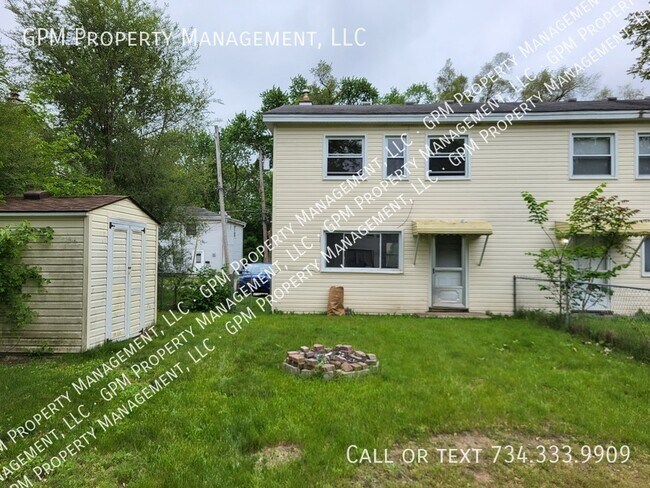 Building Photo - 2253 Delton Ct